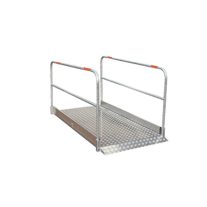 Loopbrug in aluminium met leuningen, 270 x 100 cm