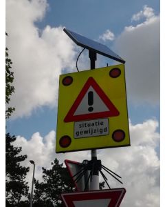 Solar LED attentiebord J37 met onderbord situatie gewijzigd