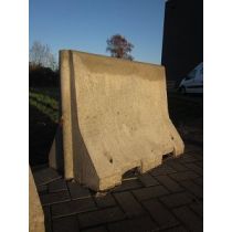 Betonnen barrier 100 cm, bodembreedte 60 cm, dubbelzijdig