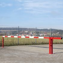 Handbediende slagboom met vaste steun, tegengewicht, overspanning 539 cm, rood/wit