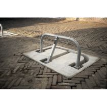 Parkeerbeugel met prefab betonplaat