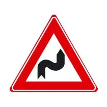 Verkeersbord J04 - Waarschuwing S-bocht eerst naar rechts