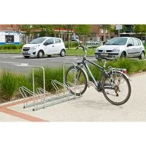 Verzinkt fietsenrek voor 4 fietsen voorzien van 2 beugels
